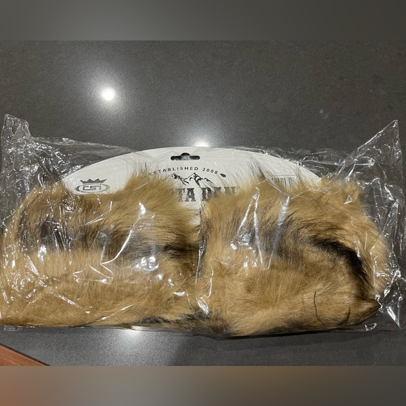 FAUX FUR HEADWRAP/HEADBAND W/ SWEATBAND. NWT DAKOTA DAN. Brown/Tan. Fit stretch - Picture 7 of 8